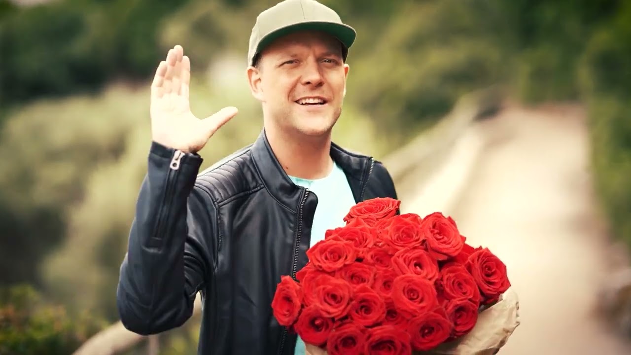 Video starten: Alex Engel – 50 Rote Rosen