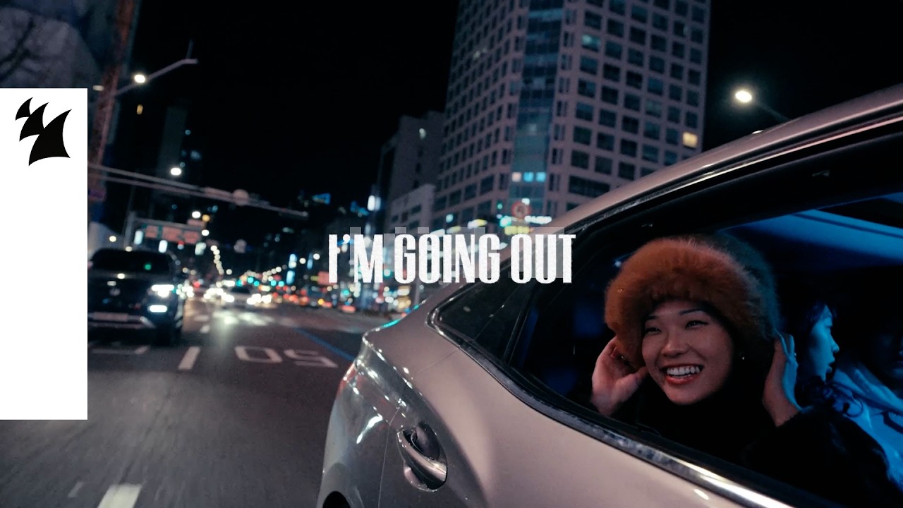 Video starten: Steve Aoki, Sam Feldt & XANDRA with Nile Rodgers & Zak Abel – I'm Going Out