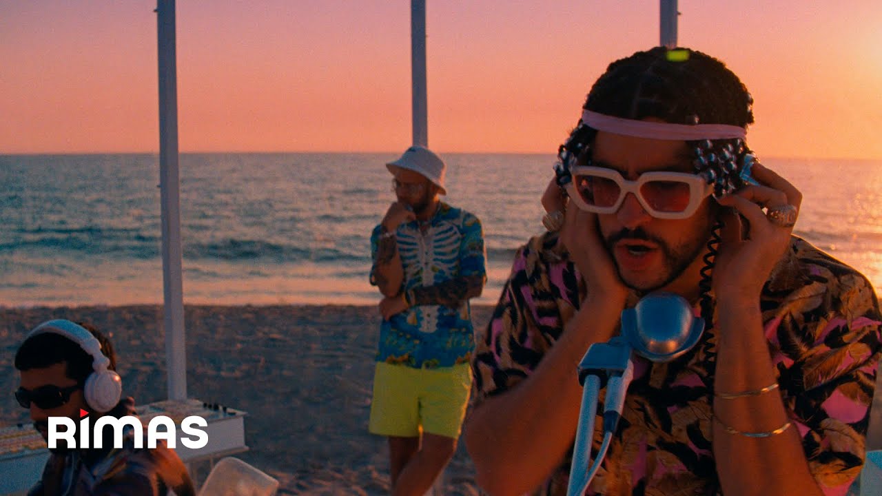 Bad Bunny & Jhay Cortez – Dákiti