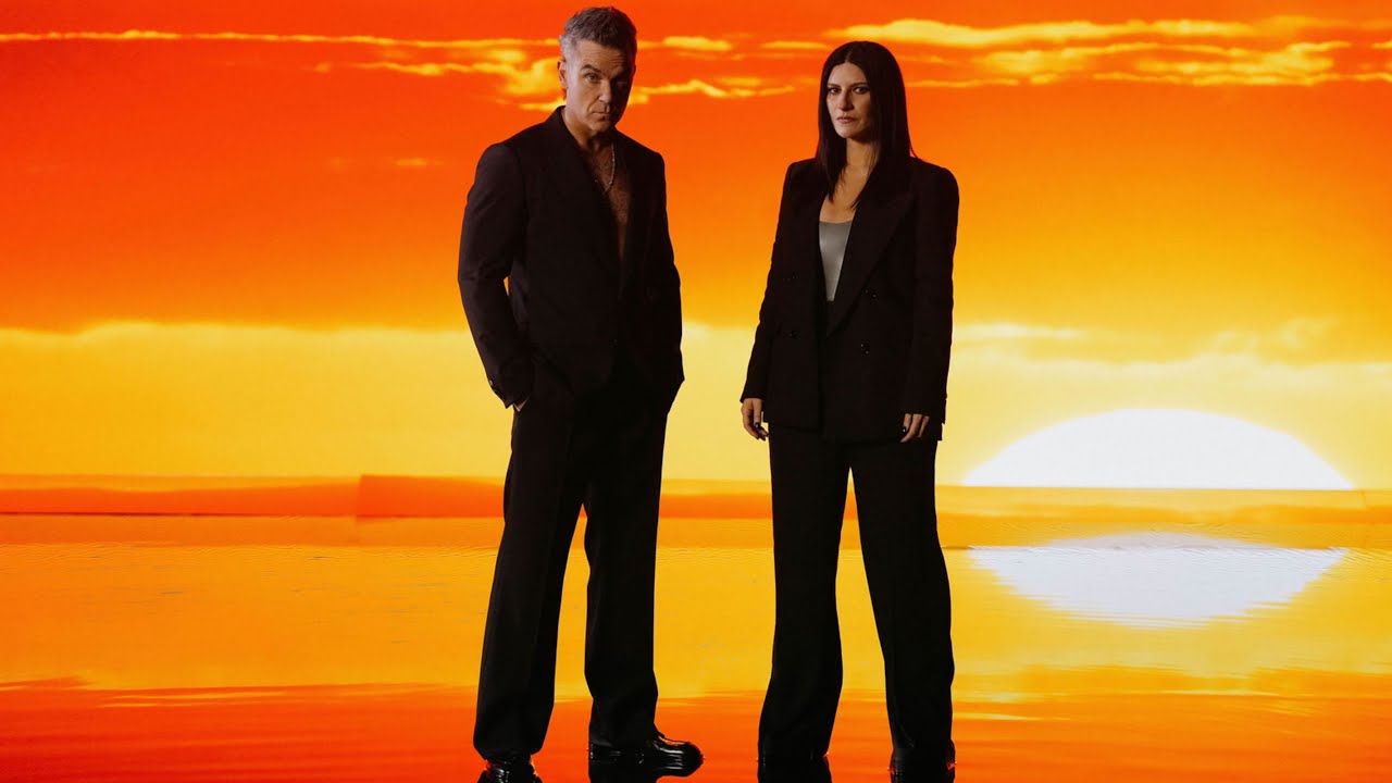 Robbie Williams feat. Laura Pausini – Desire (Official FIFA Anthem)