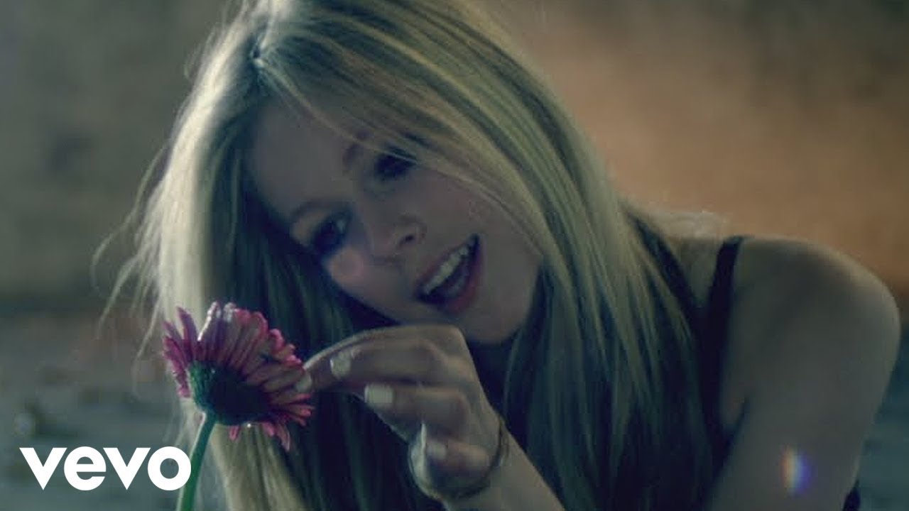 Video starten: Avril Lavigne – Wish You Were Here