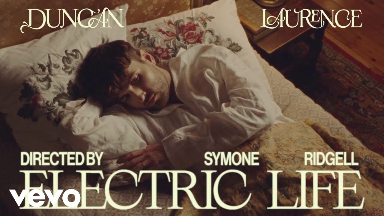 Video starten: Duncan Laurence – Electric Life