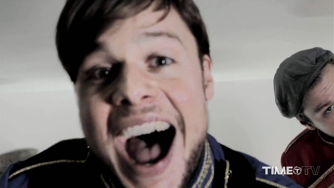 Video starten: 77 Bombay Street – Up In The Sky