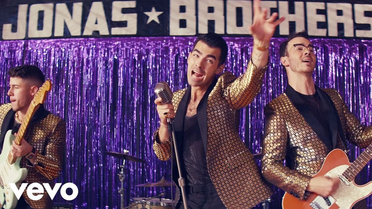 Jonas Brothers – What A Man Gotta Do