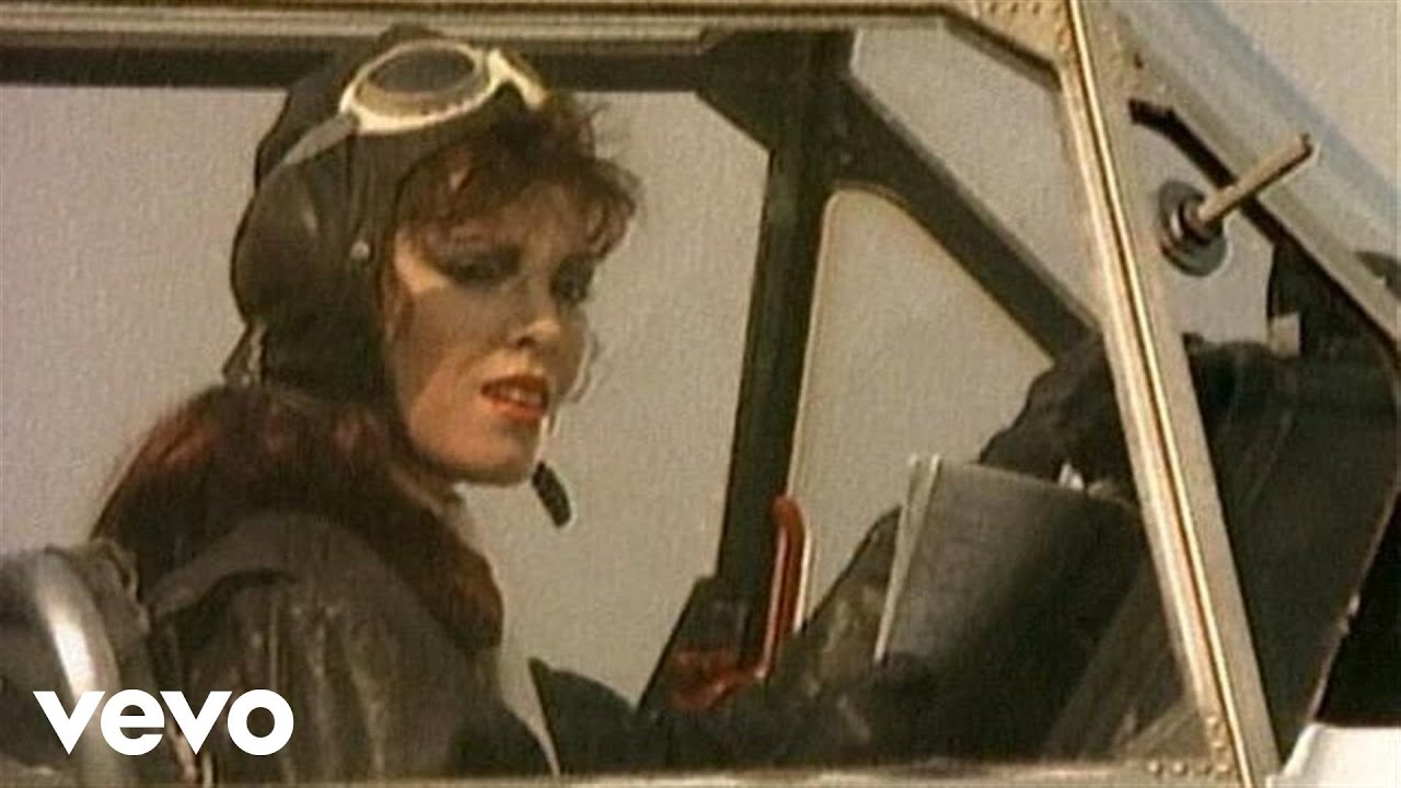 Video starten: Pat Benatar – Shadows Of The Night