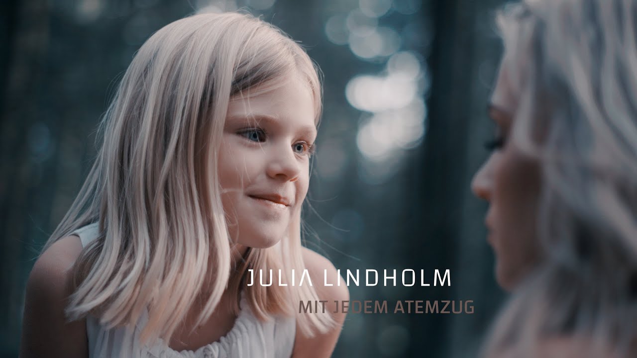 Video starten: Julia Lindholm – Mit jedem Atemzug
