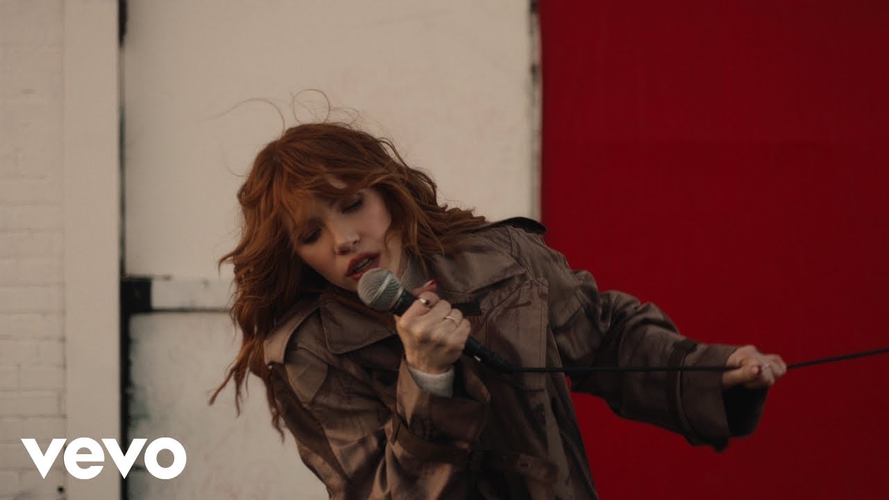 Carly Rae Jepsen – On Wires