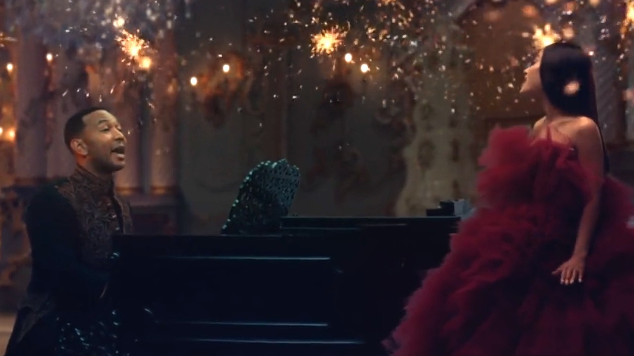 Ariana Grande & John Legend – Beauty And The Beast