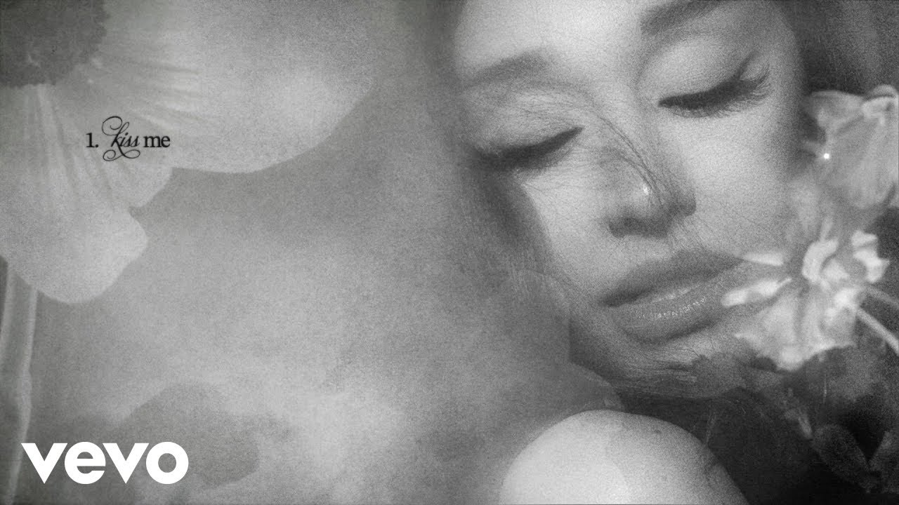 Ariana Grande – kiss me