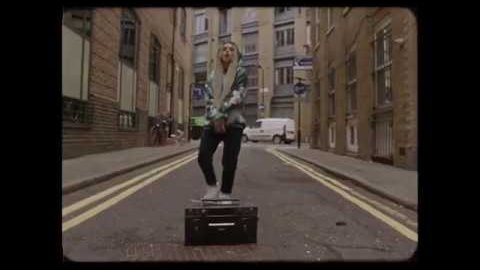 Zhavia – Deep Down