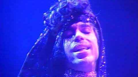 Video starten: Prince And The Revolution – Purple Rain