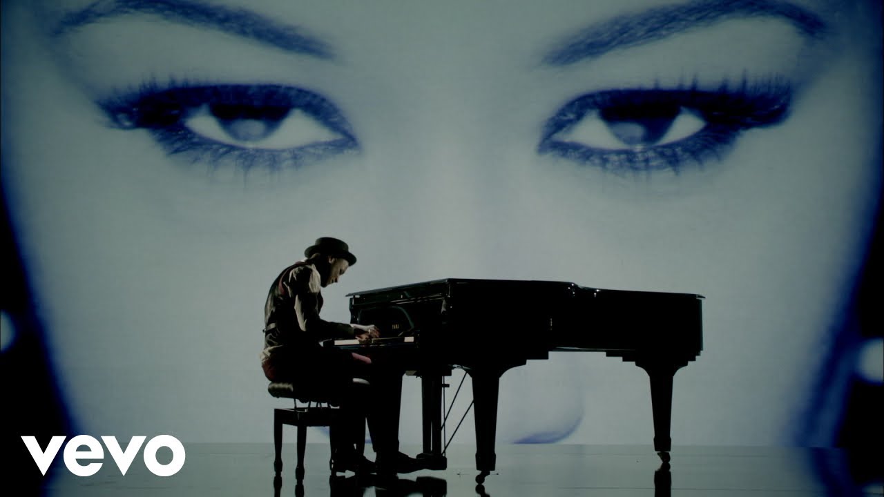 Video starten: Labrinth feat. Emeli Sandé – Beneath Your Beautiful