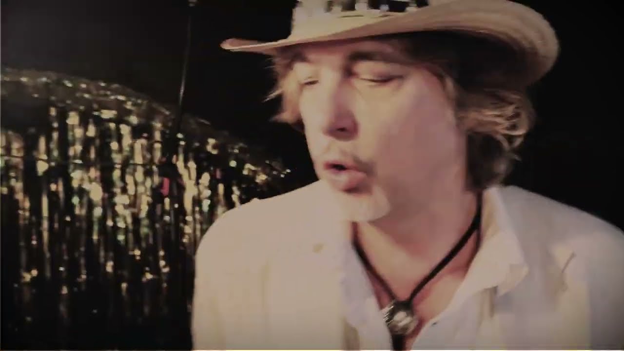 Video starten: Kornelius Flowers – Control