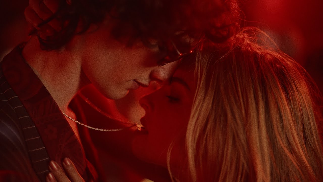 Video starten: sombr – 12 to 12