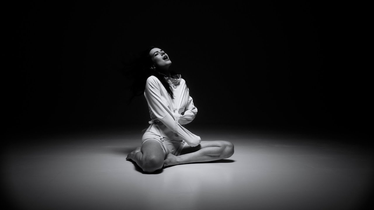 JULIKA – Empress