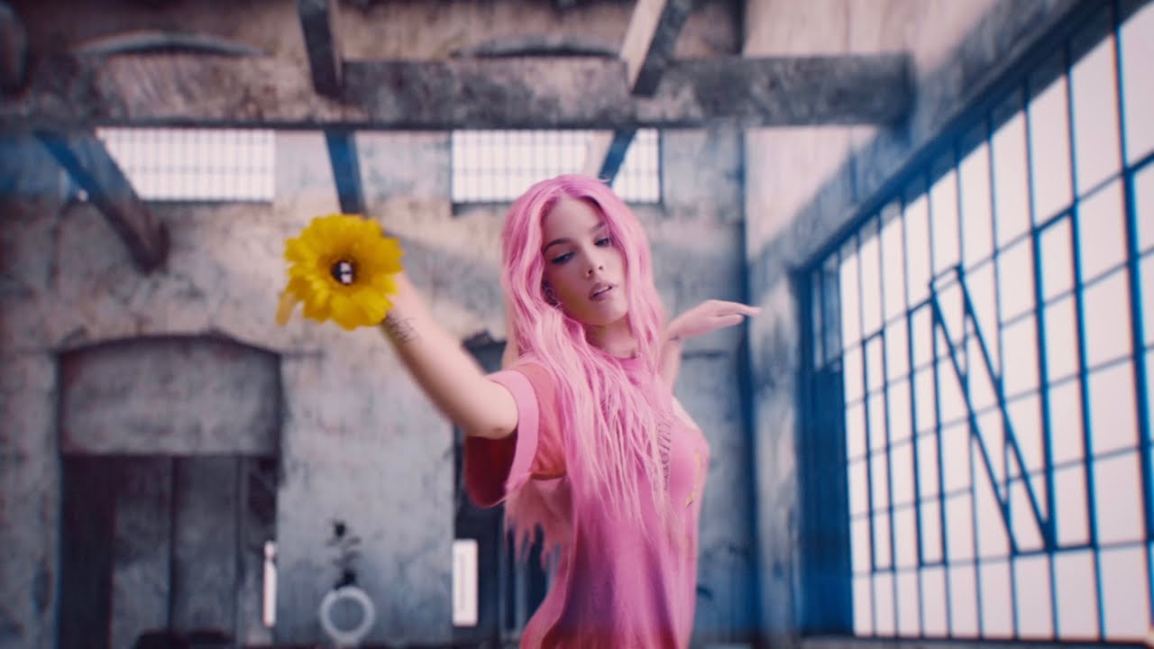 Marshmello & Halsey – Be Kind