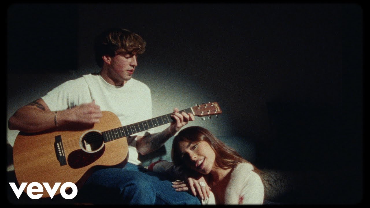 Surf Mesa & Madison Beer – Carried Away