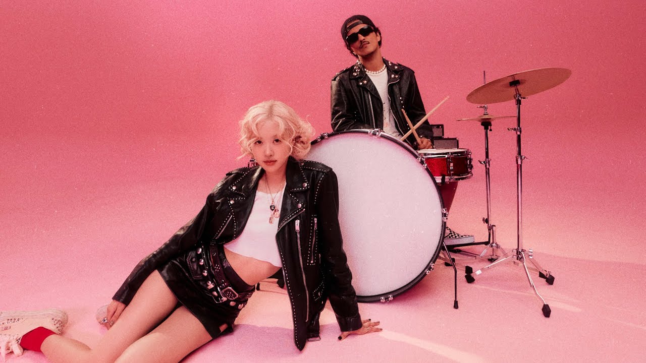 Video starten: ROSÉ & Bruno Mars – APT.