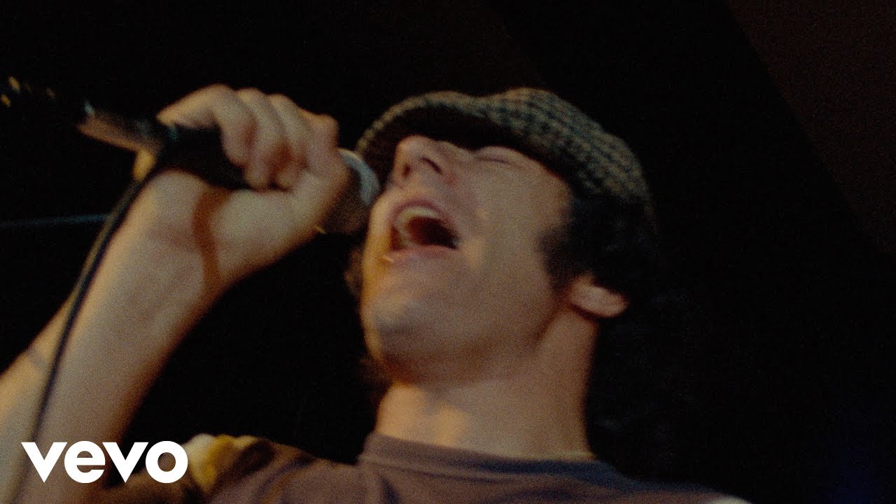 Video starten: AC/DC – Hells Bells