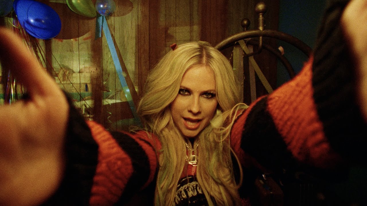 Avril Lavigne feat. Simple Plan – Young & Dumb