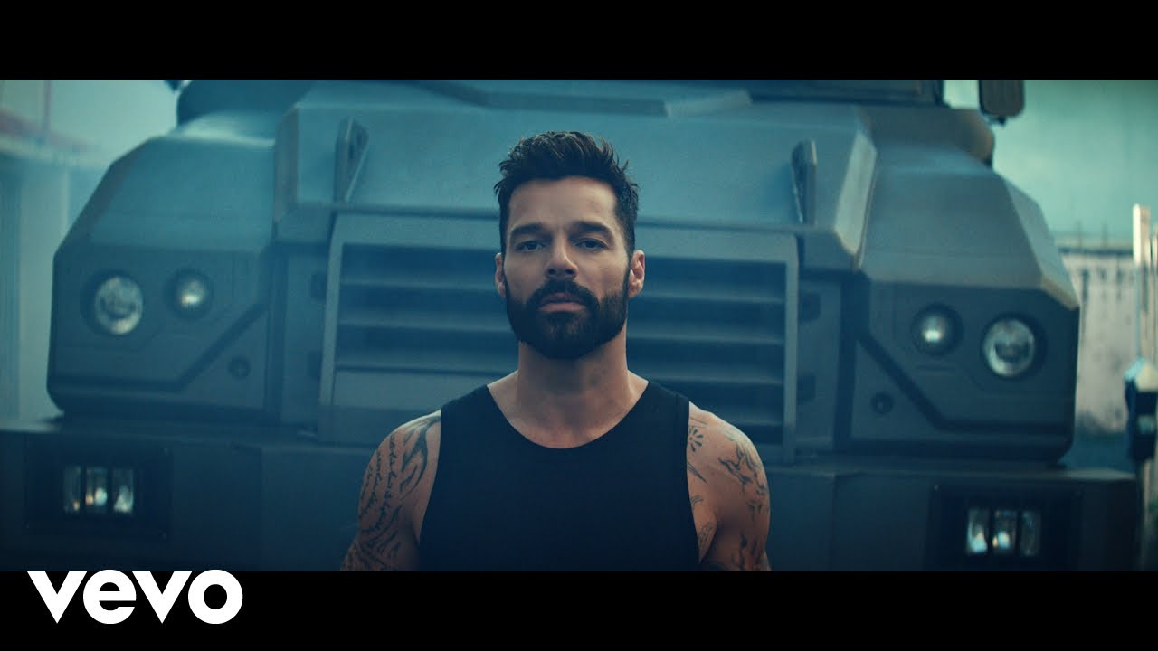 Ricky Martin – Tiburones