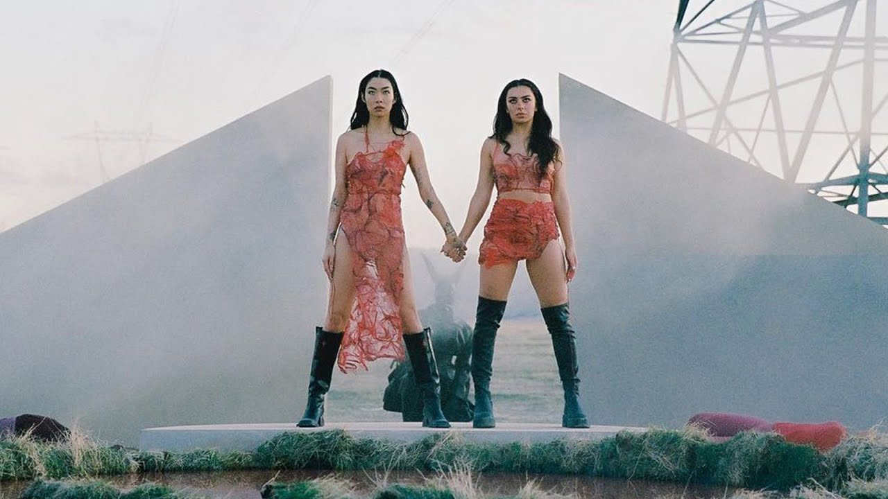 Charli XCX feat. Rina Sawayama – Beg For You