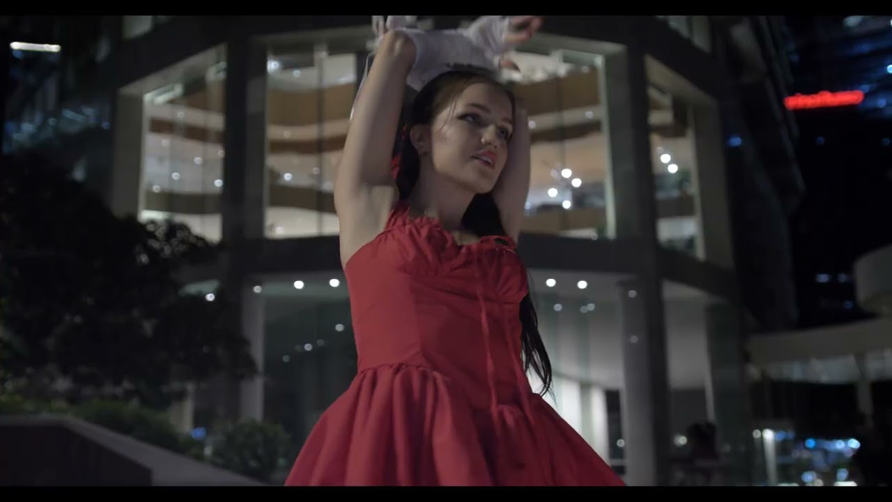 Video starten: Dante Savage – Cherries