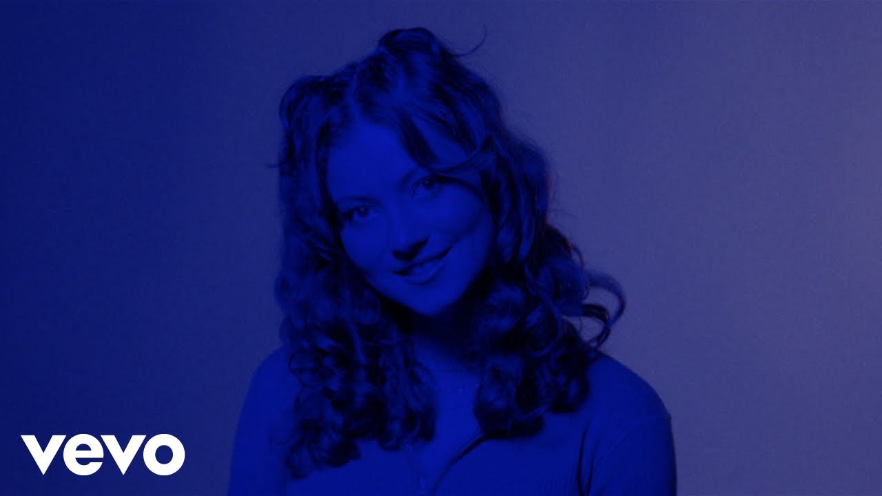 Video starten: LUANA – LOL