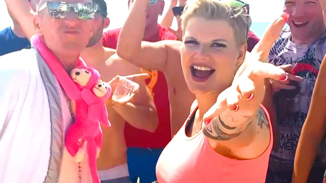Melanie Müller – Gib mir ein M