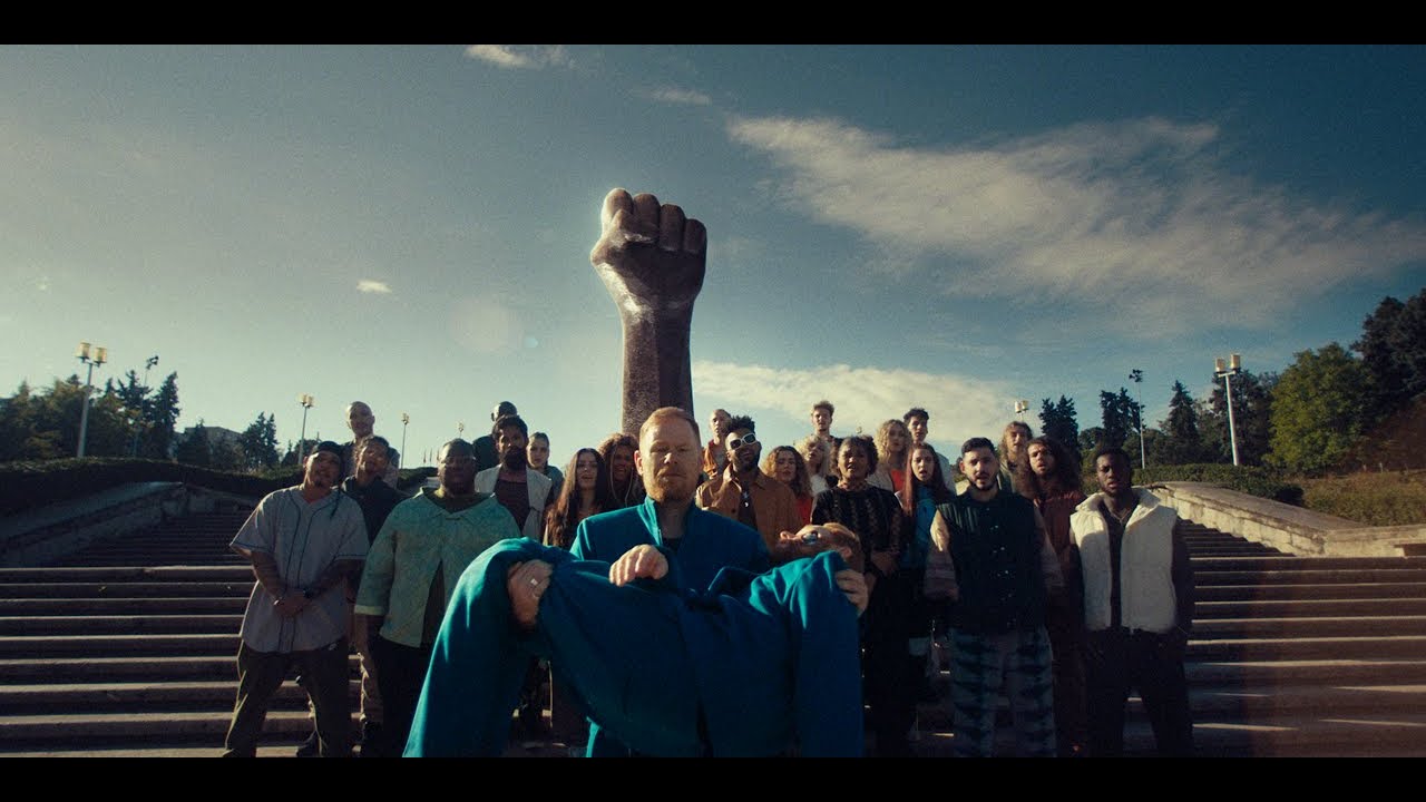 Video starten: Peter Fox feat. Inéz – Zukunft Pink