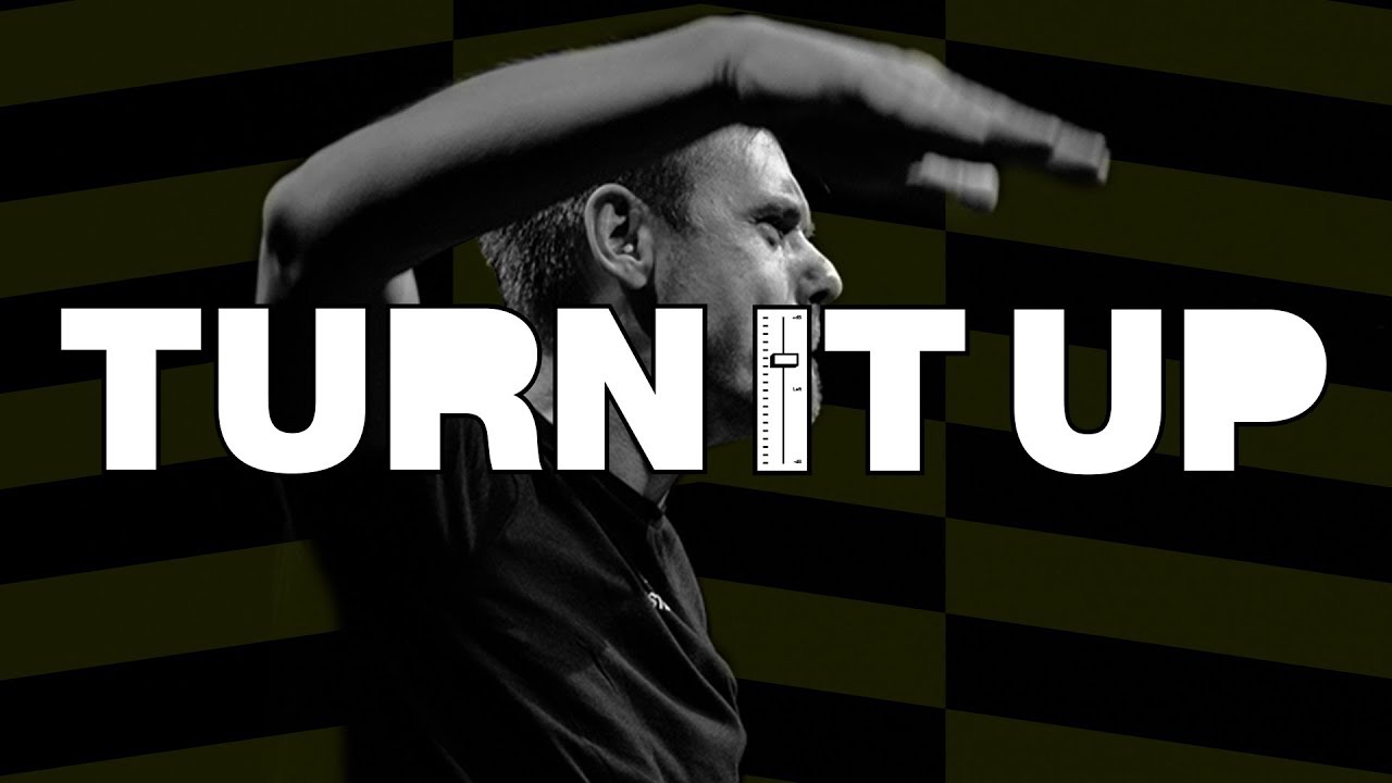 Armin van Buuren – Turn It Up