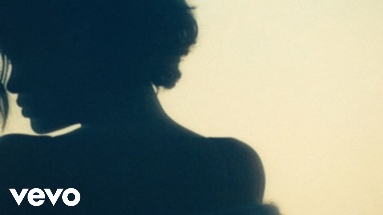 Video starten: Rihanna – Diamonds