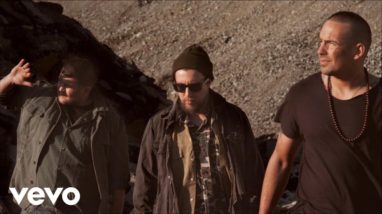 RAF 3.0 feat. Vega & Prinz Pi – Schwarze Sonne