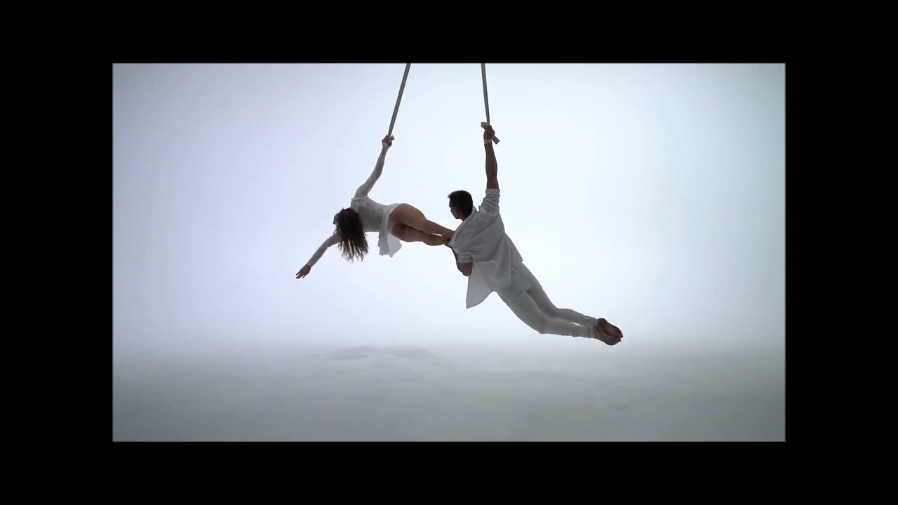 Video starten: Tosch – Just Stay