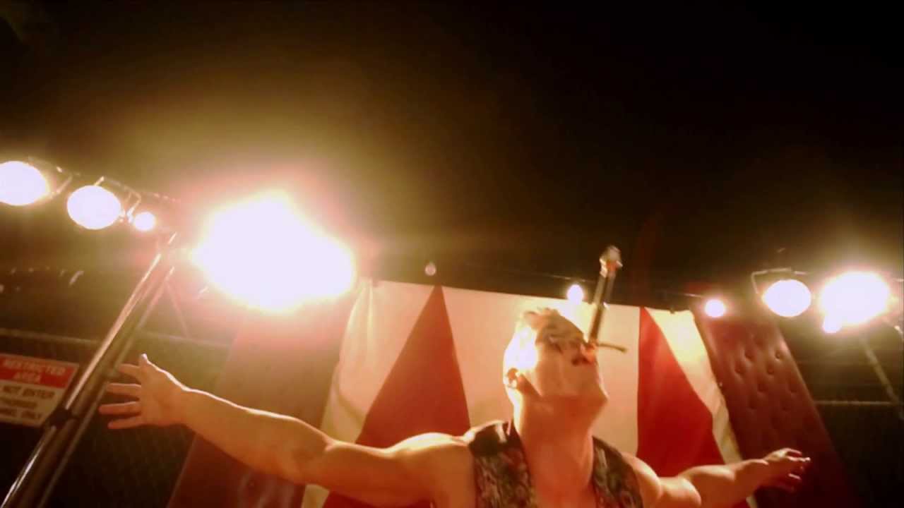 Video starten: Yolanda Be Cool feat. Gurrumul – A Baru In New York