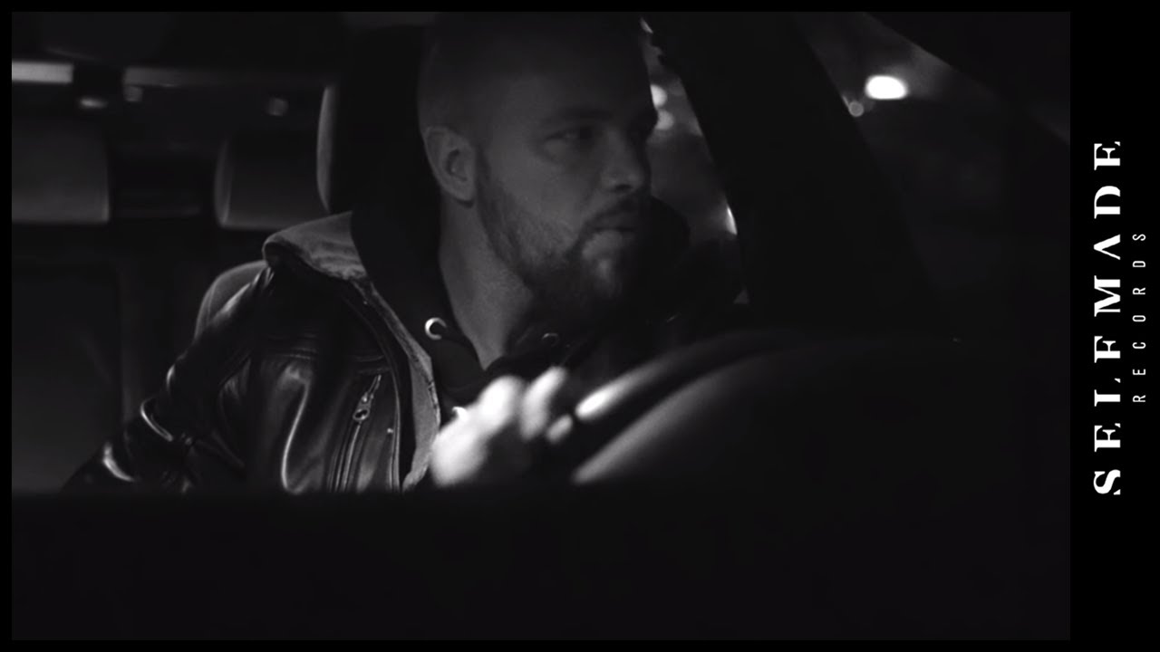 Kollegah – Pitbulls & AKs