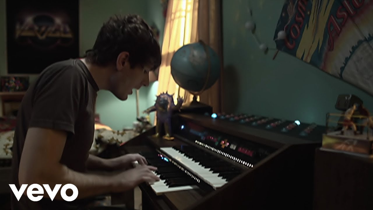 Video starten: Owl City – Fireflies