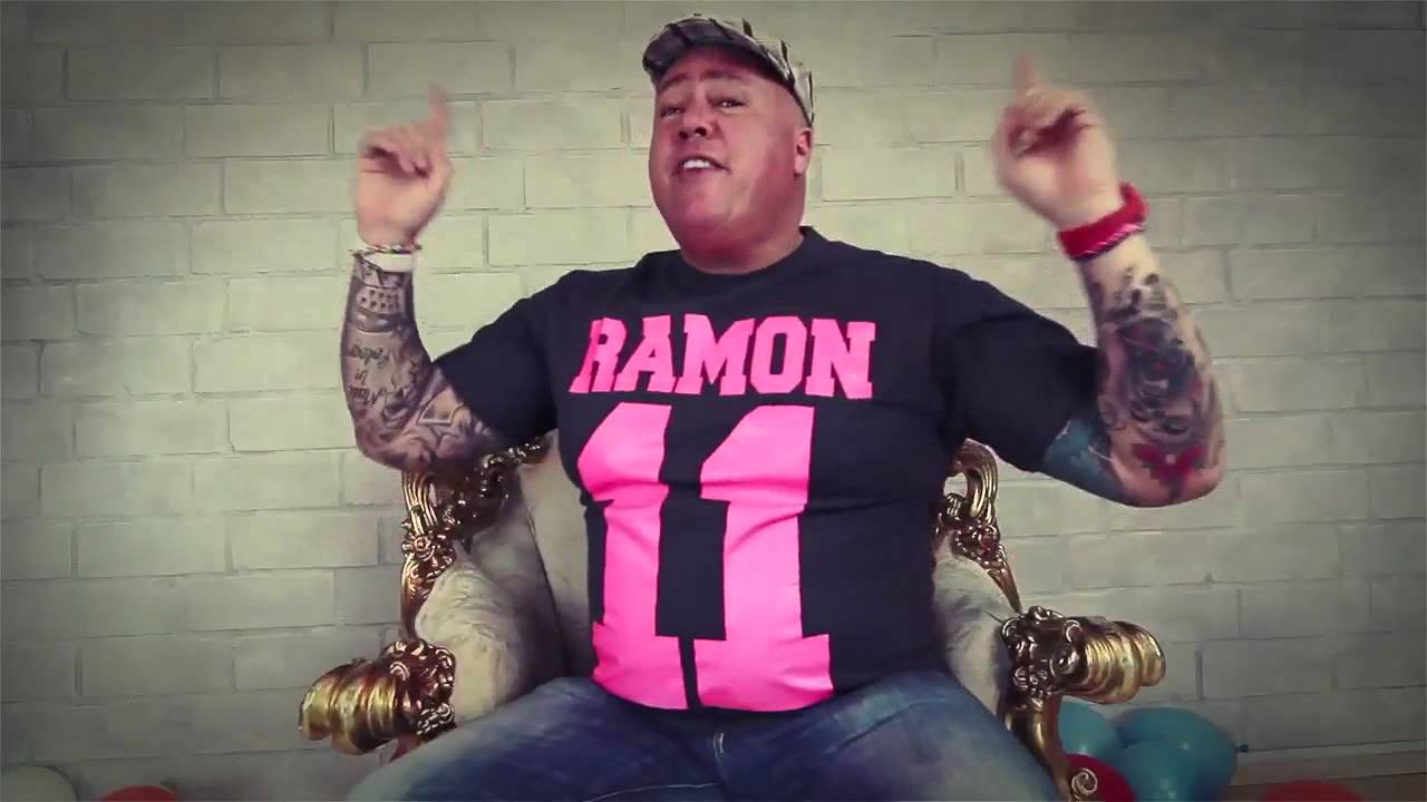 Ramon der singende Türsteher – Wir sind die Zukunft