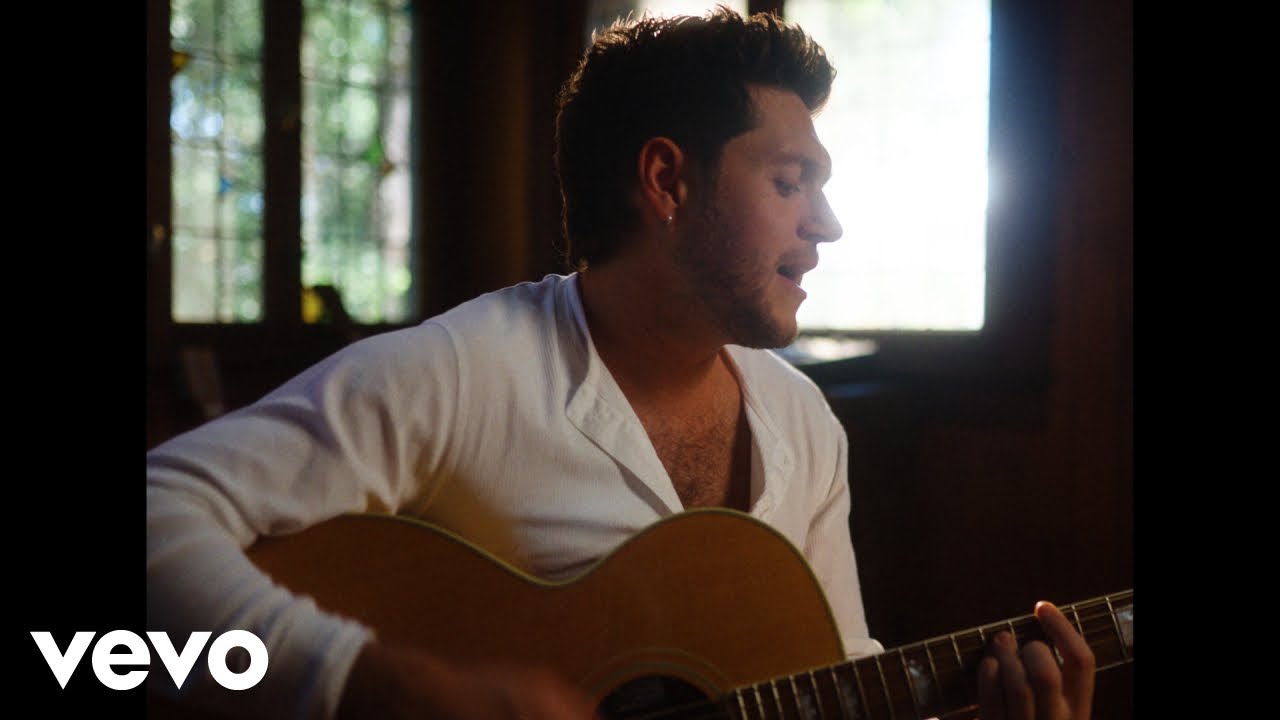 Niall Horan – Dinner Party