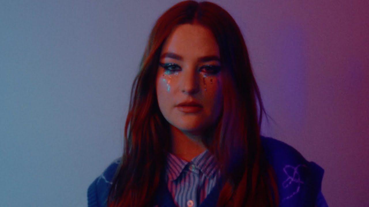 Video starten: Mia Wray – The Way She Moves