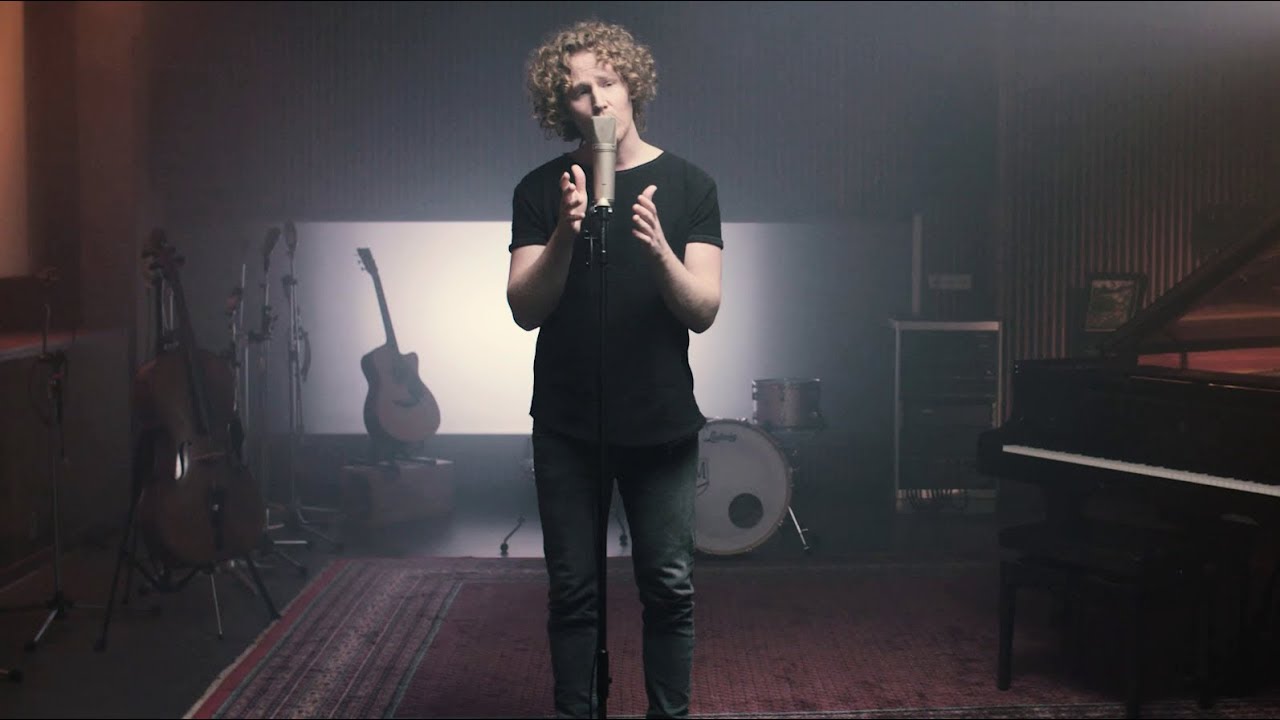 Michael Schulte – You Let Me Walk Alone
