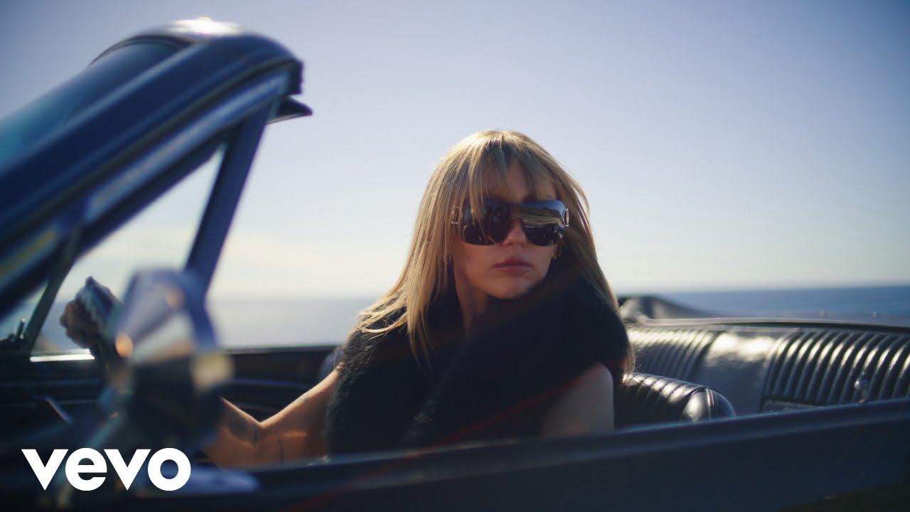 Miley Cyrus – Younger You (From the 'Hannah Montana 20th Anniversary Special')