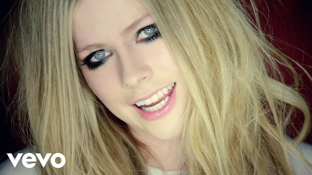 Video starten: Avril Lavigne – Here's To Never Growing Up