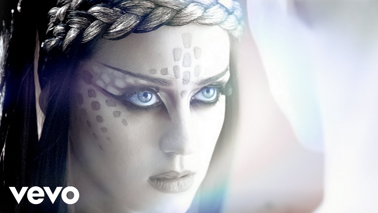 Video starten: Katy Perry feat. Kanye West – E.T.
