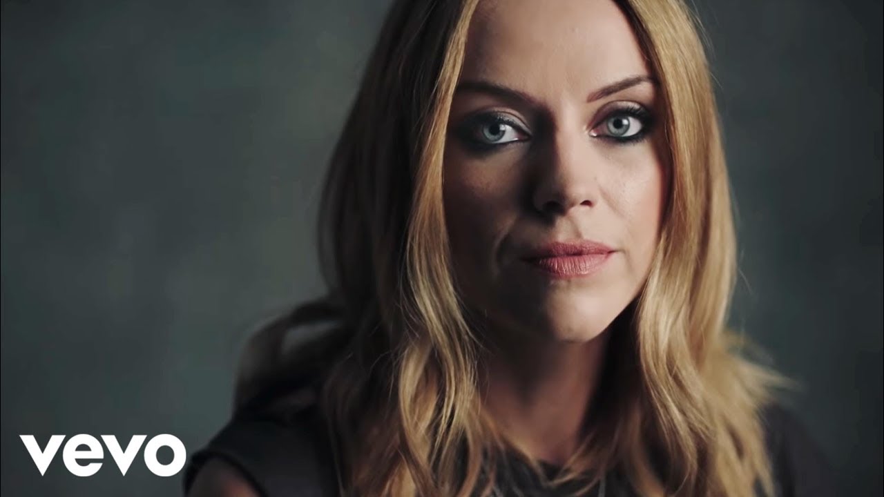 Amy Macdonald – Woman Of The World