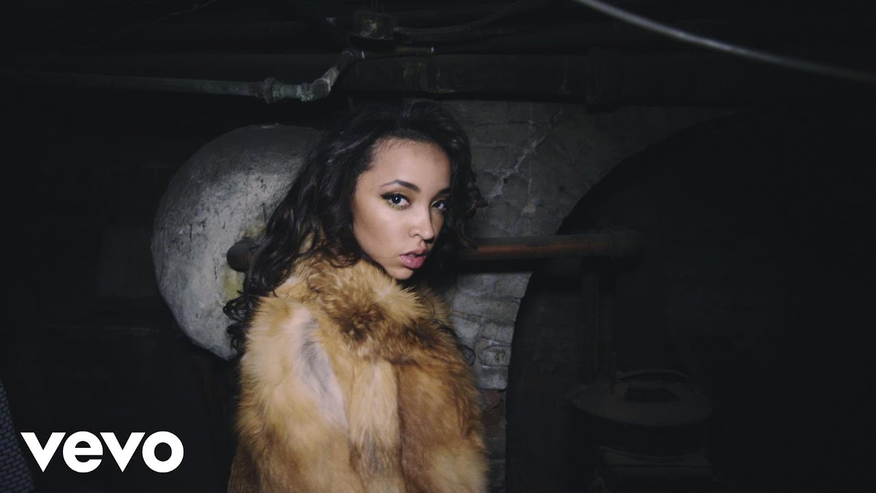 Tinashe feat. Young Thug – Party Favors