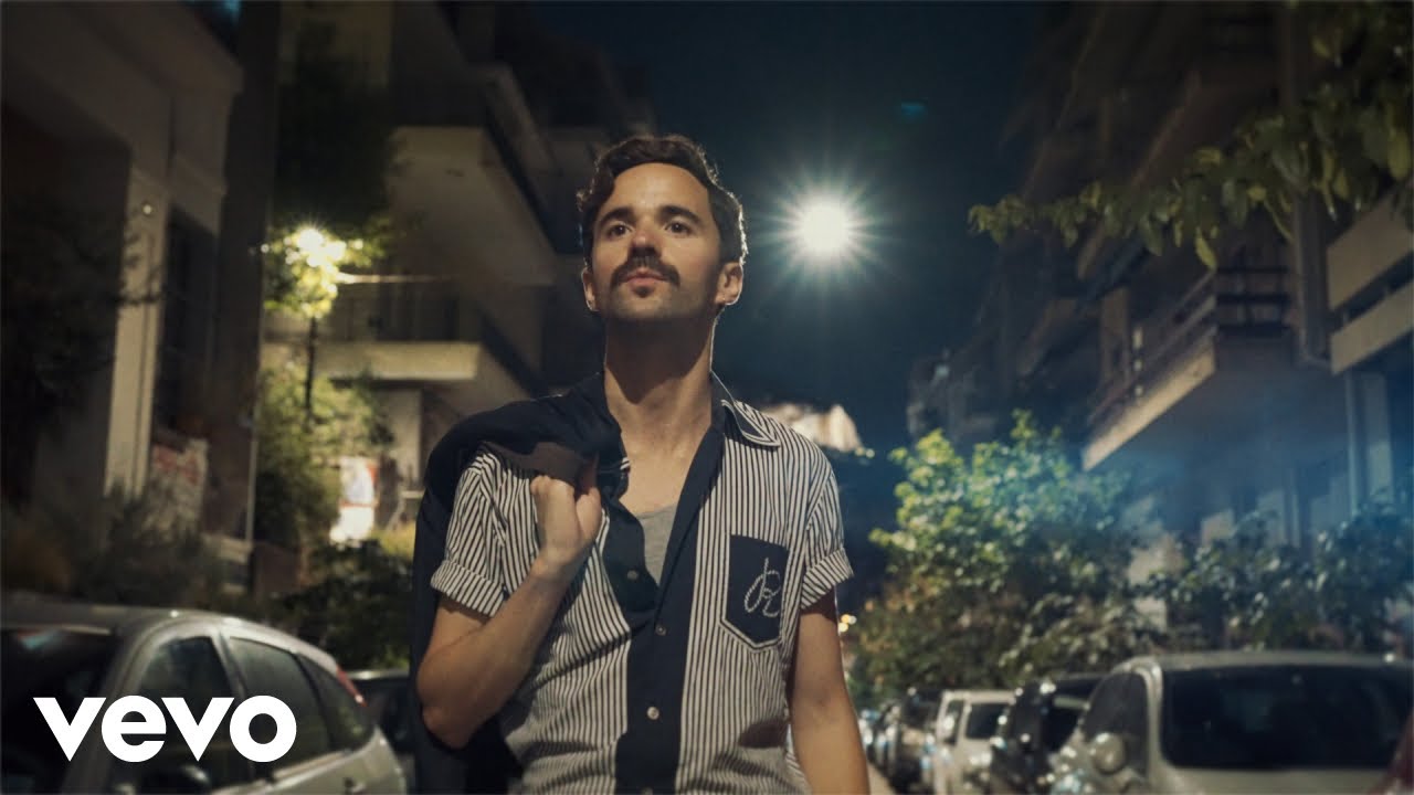 Gizmo Varillas &ndash; The World In Colour