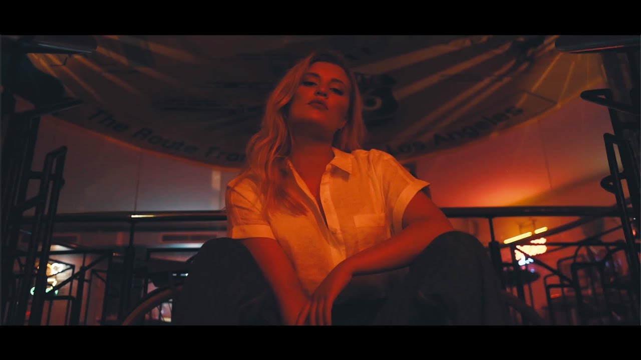 ToTheMoon feat. Kool Savas & Moe Phoenix – Madonna