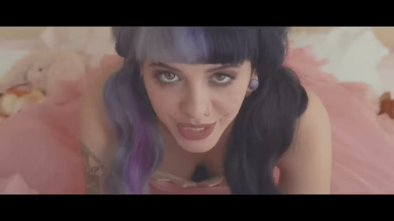 Melanie Martinez – Pity Party