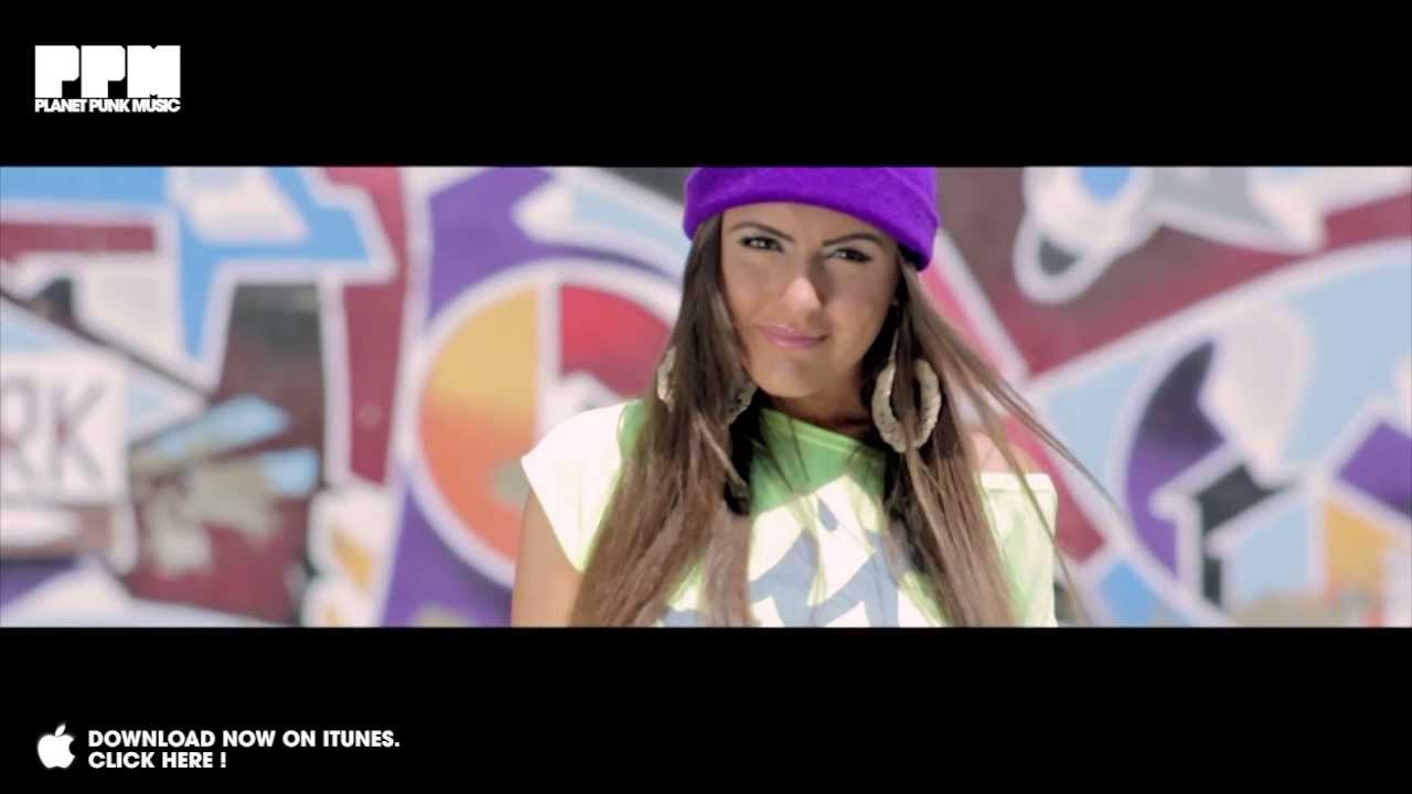 Video starten: Daryela feat. Timbaland – Lose Control
